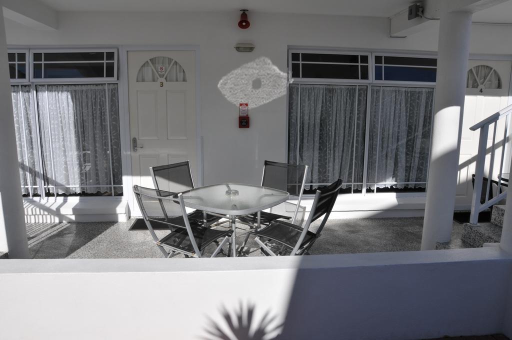 Lakeside Taupo Motel Экстерьер фото