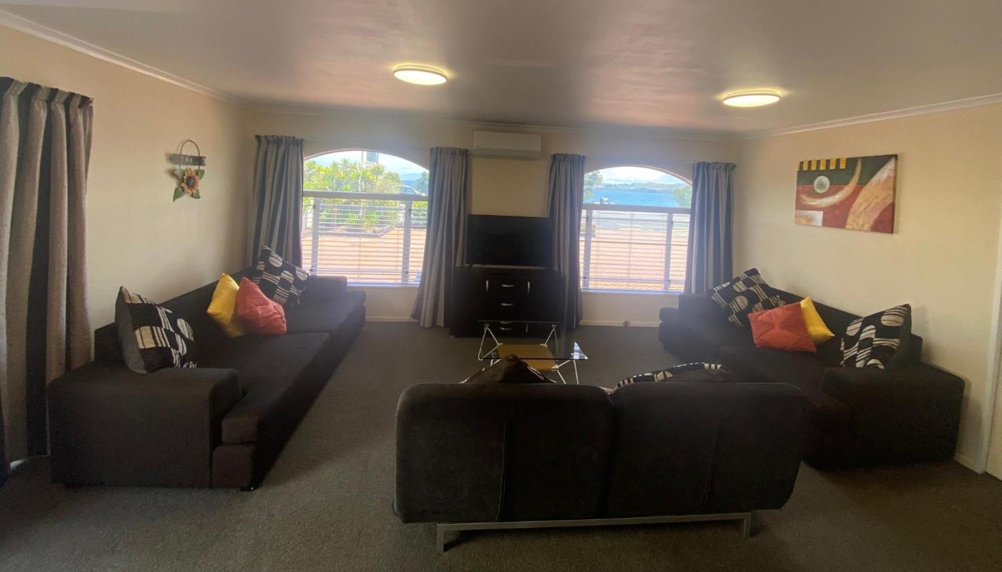 Lakeside Taupo Motel Экстерьер фото