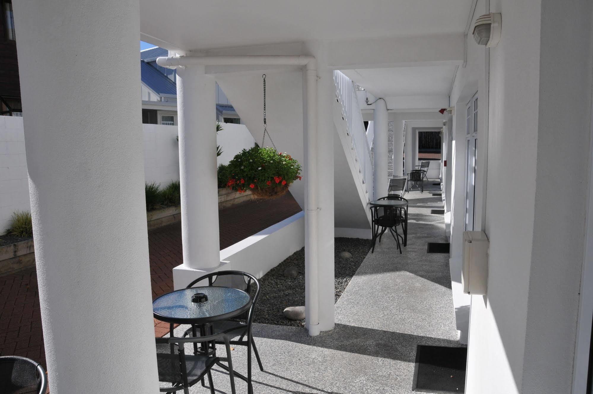 Lakeside Taupo Motel Экстерьер фото